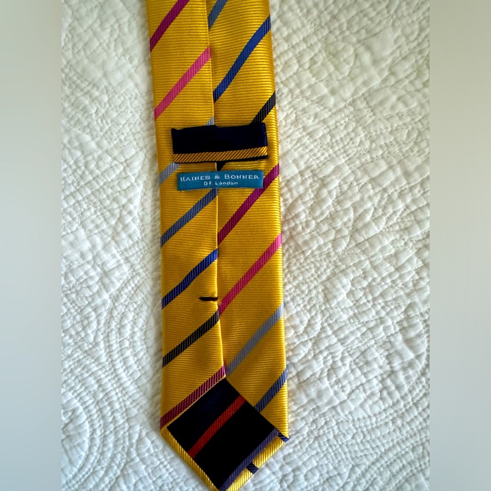 Haines & Bonner of London Tie 🦋 - Picture 7 of 7